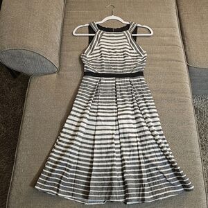 Anthro Eva Franco Gray White Striped Pleated Midi Lined Casual A-Line Dress Sz 0